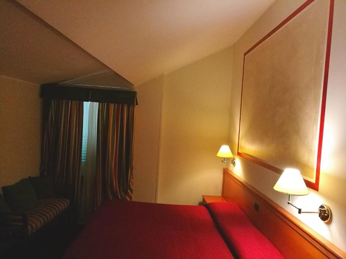 Hotel La Luna Lucca Esterno foto