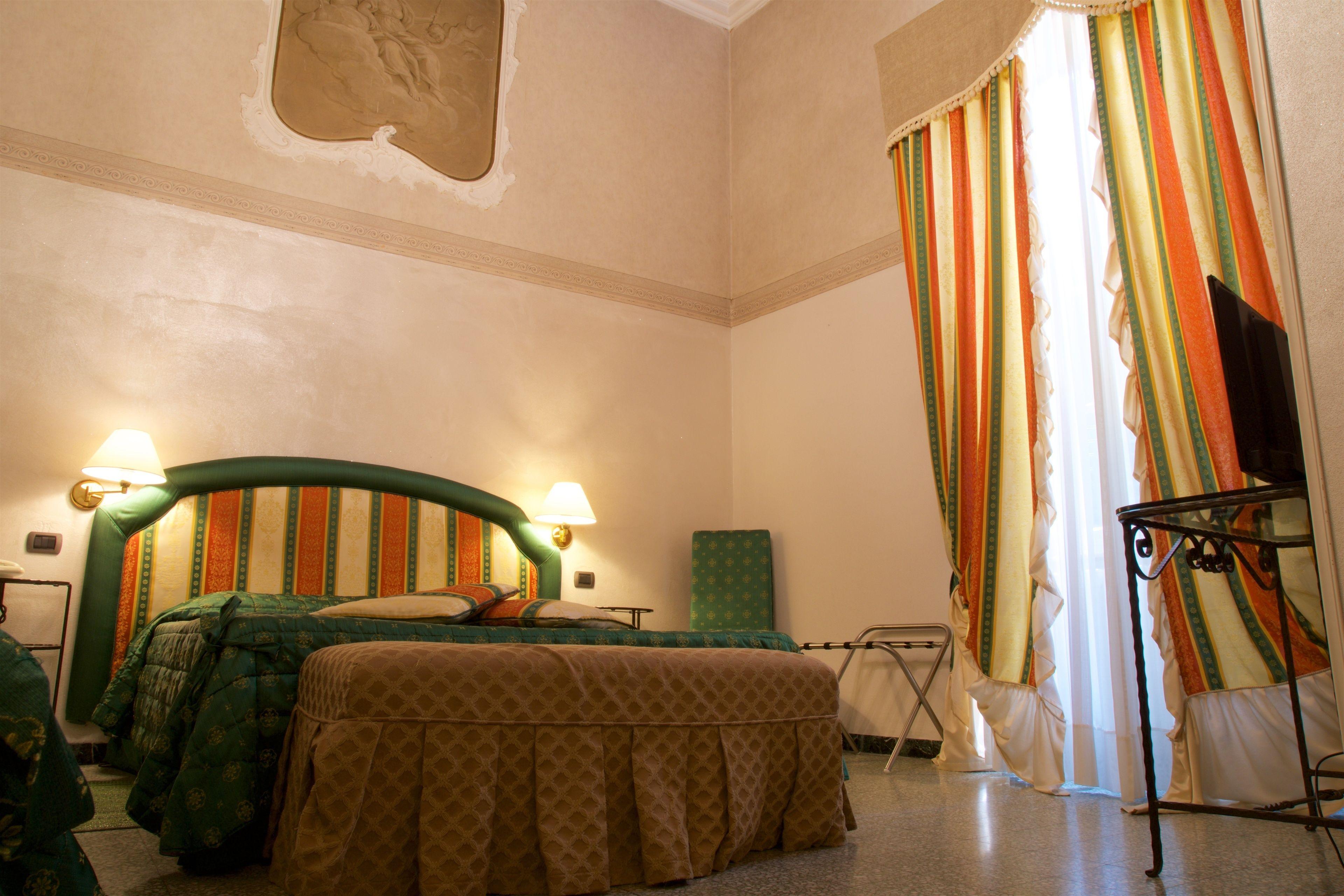 Hotel La Luna Lucca Esterno foto