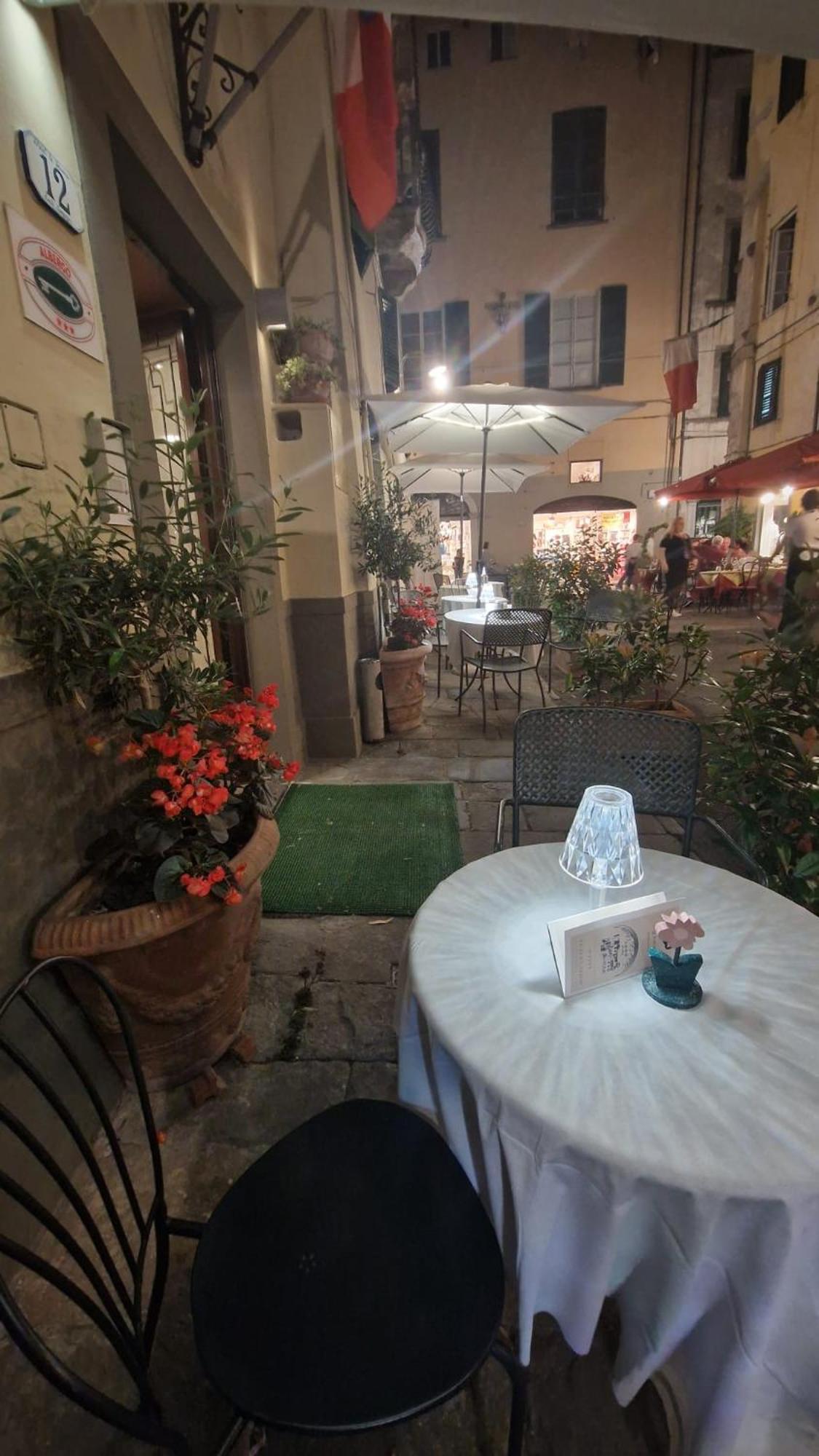 Hotel La Luna Lucca Esterno foto