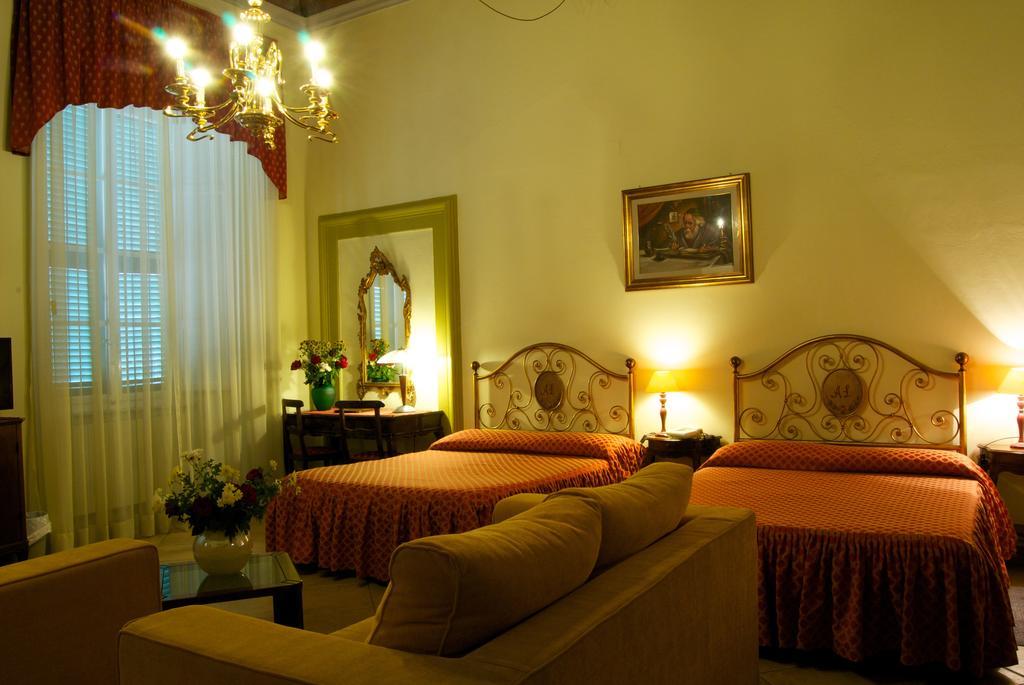 Hotel La Luna Lucca Esterno foto