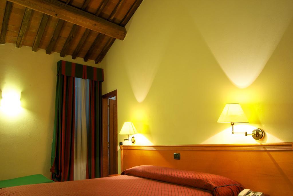 Hotel La Luna Lucca Esterno foto