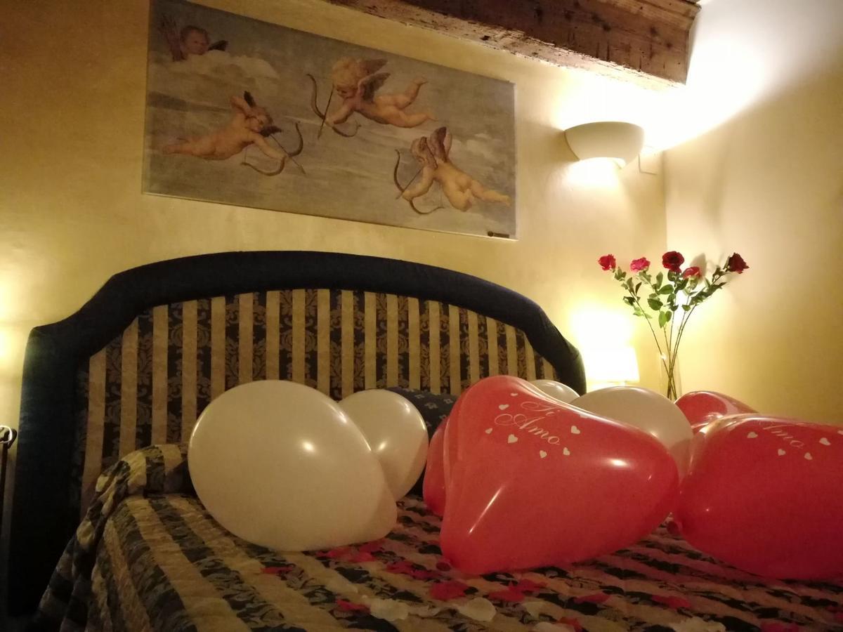 Hotel La Luna Lucca Esterno foto