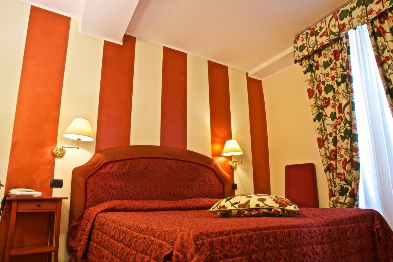 Hotel La Luna Lucca Esterno foto