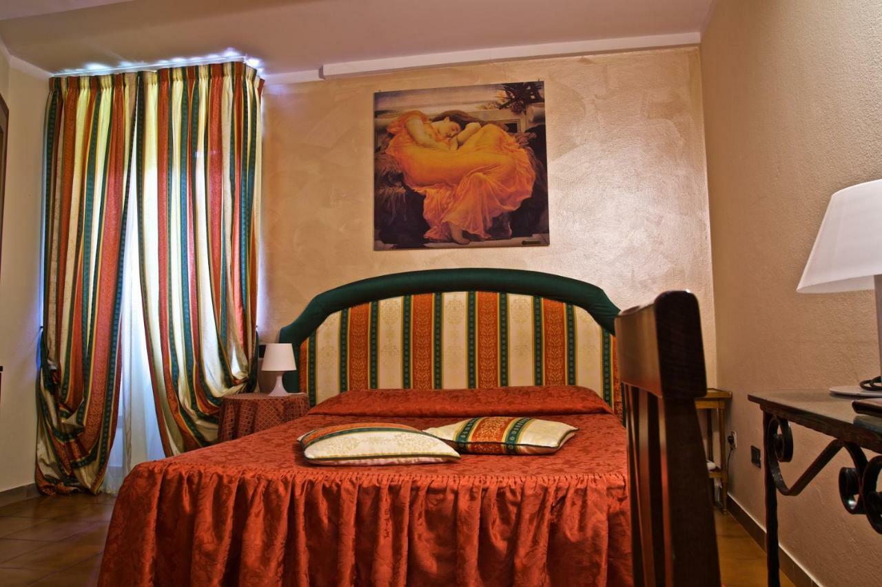 Hotel La Luna Lucca Esterno foto